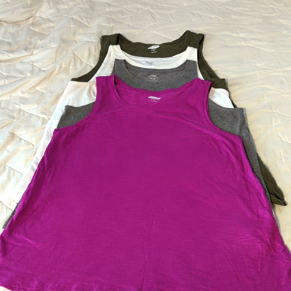Old Navy M Tank Top Bundle